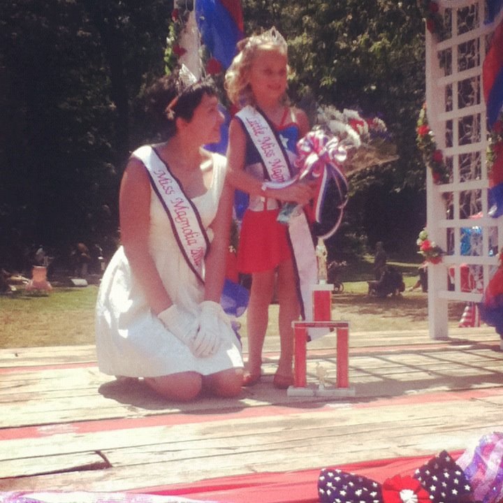 Miss Magnolia 2012 with Little Miss Magnolia 2012